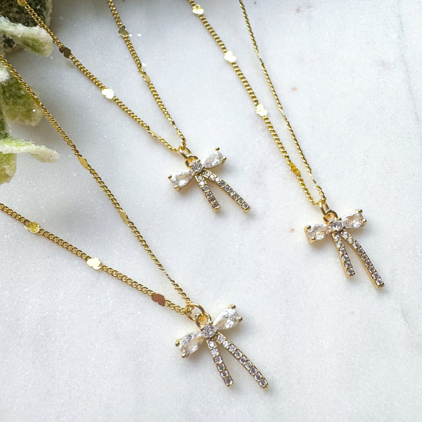 Bow Necklace