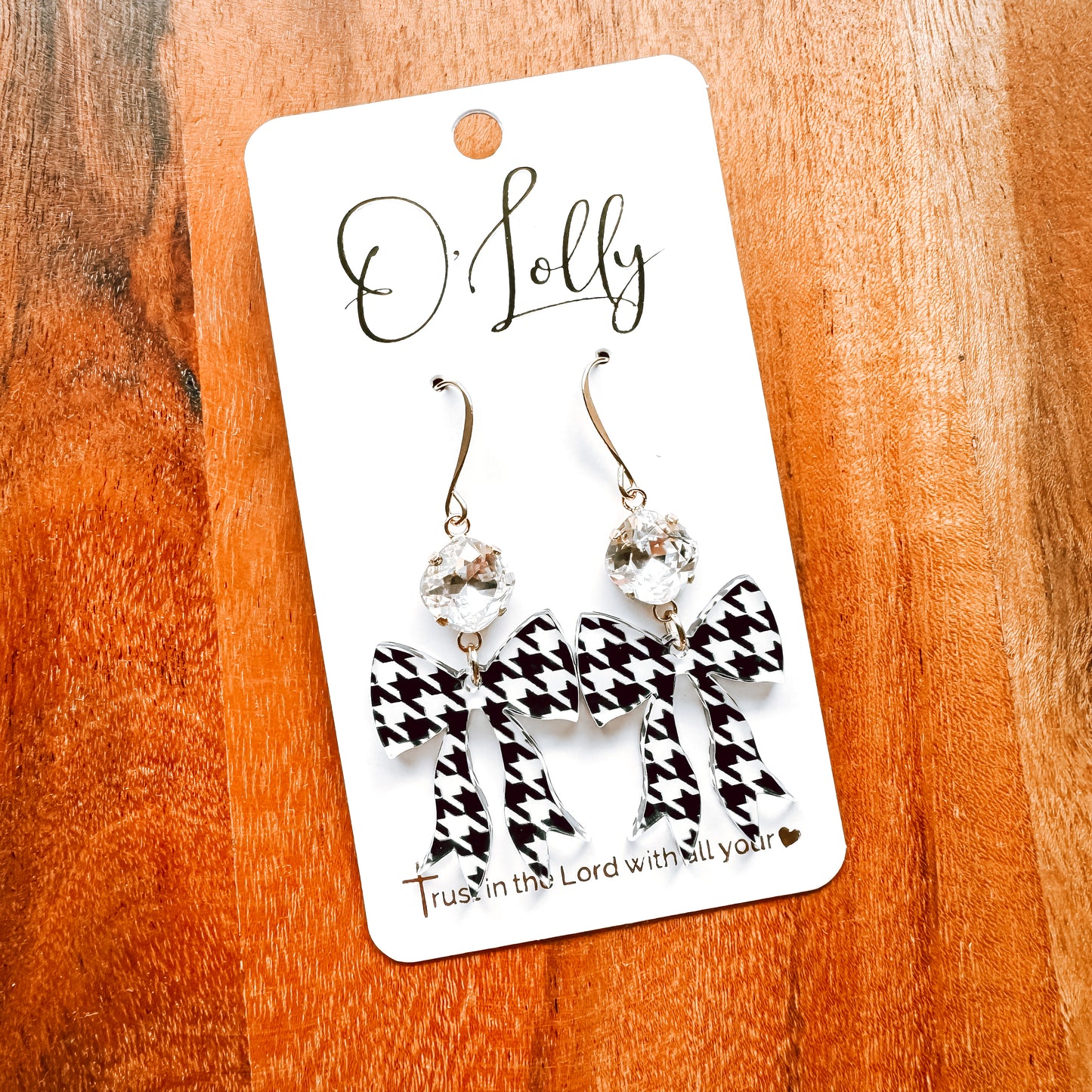 O’Lolly Acrylic Stone+Bow Earrings