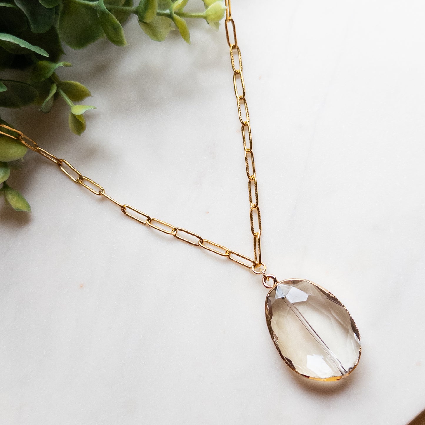 Oval Glass Stone Pendant w/Gold Textured Chain Necklace