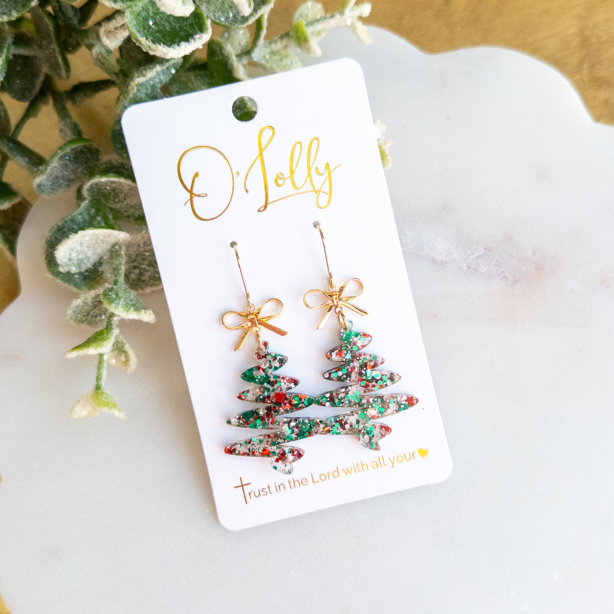 Christmas Tree Glitter Dangle Earrings – Red & Green Confetti with Gold Bows