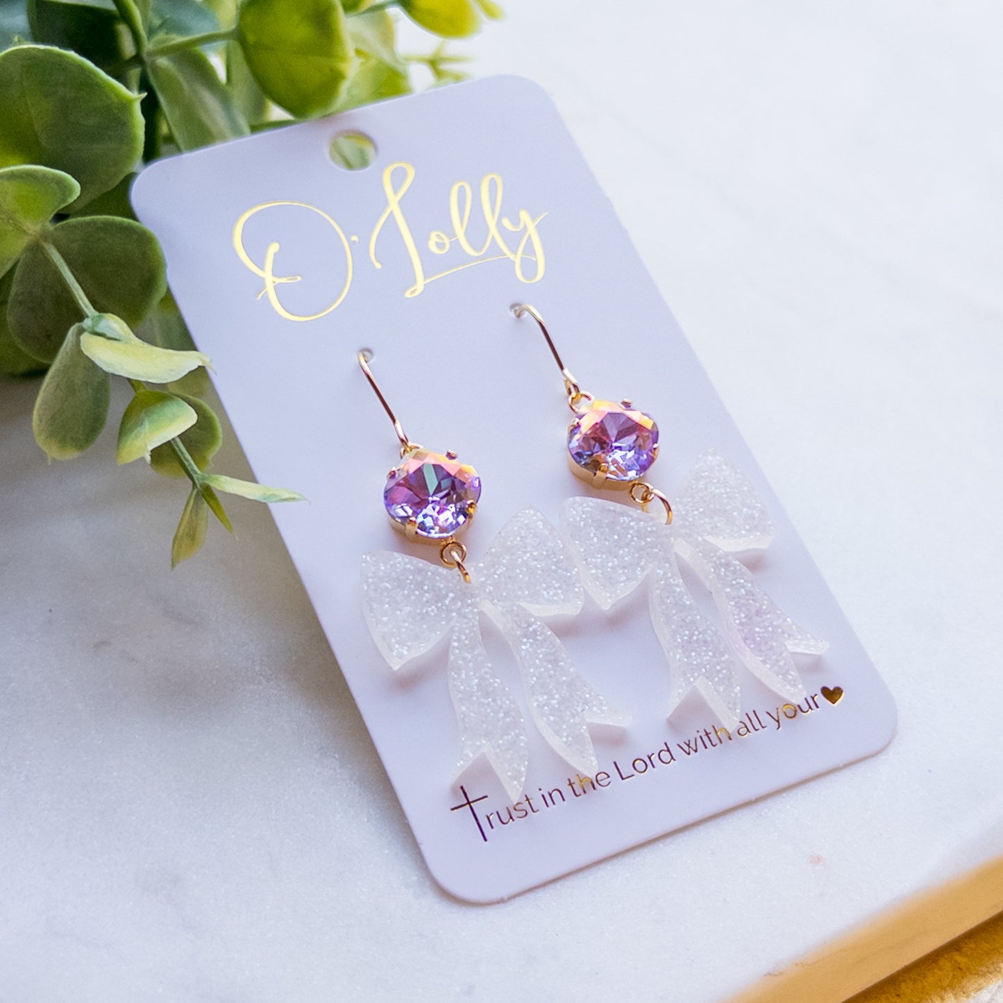 White Glitter Acrylic Bow w/Light Purple Sparkle Stone “Lilac”