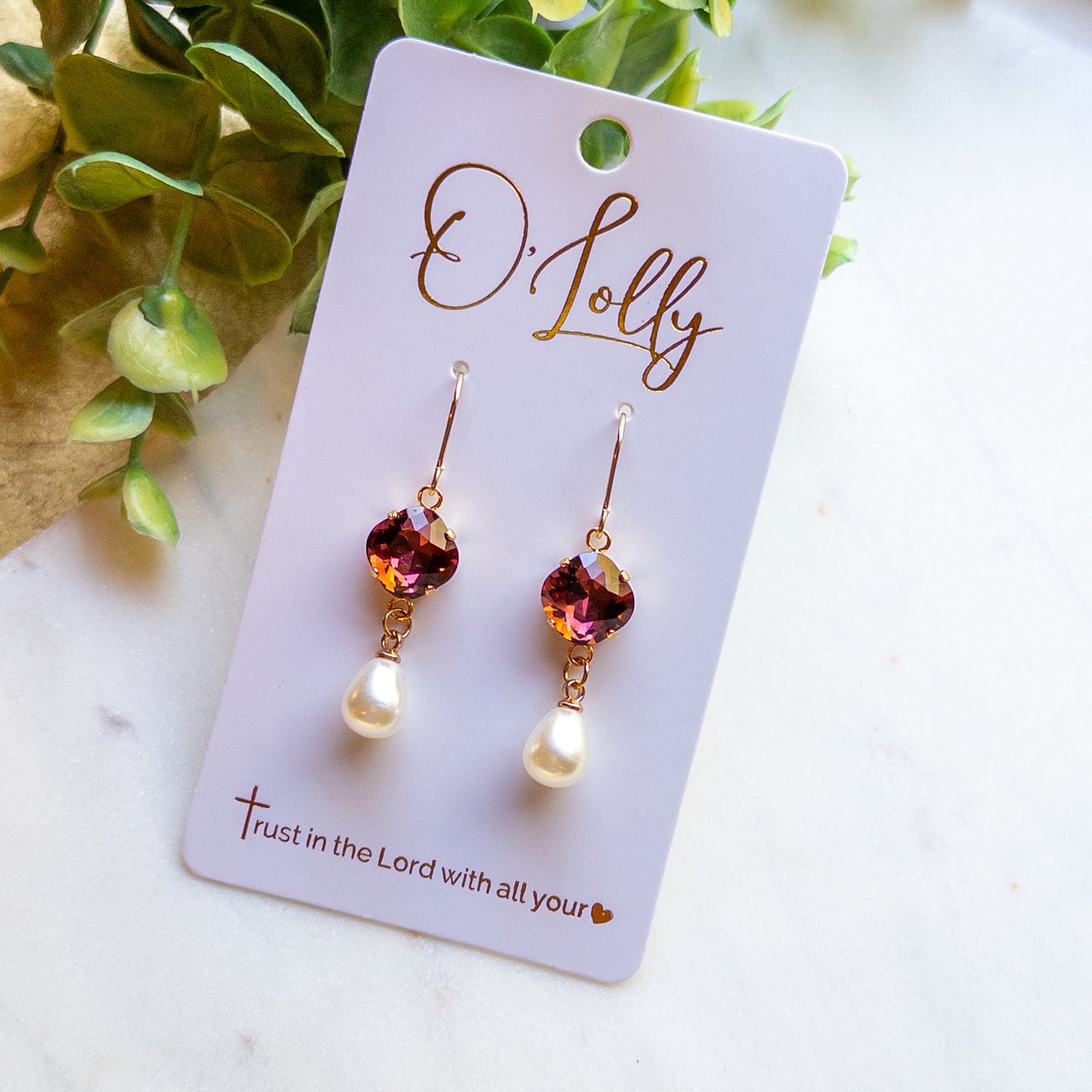 Maroon Crystal Heart & Pearl Drop Earrings – Gold Dangle Earrings “Maroon”