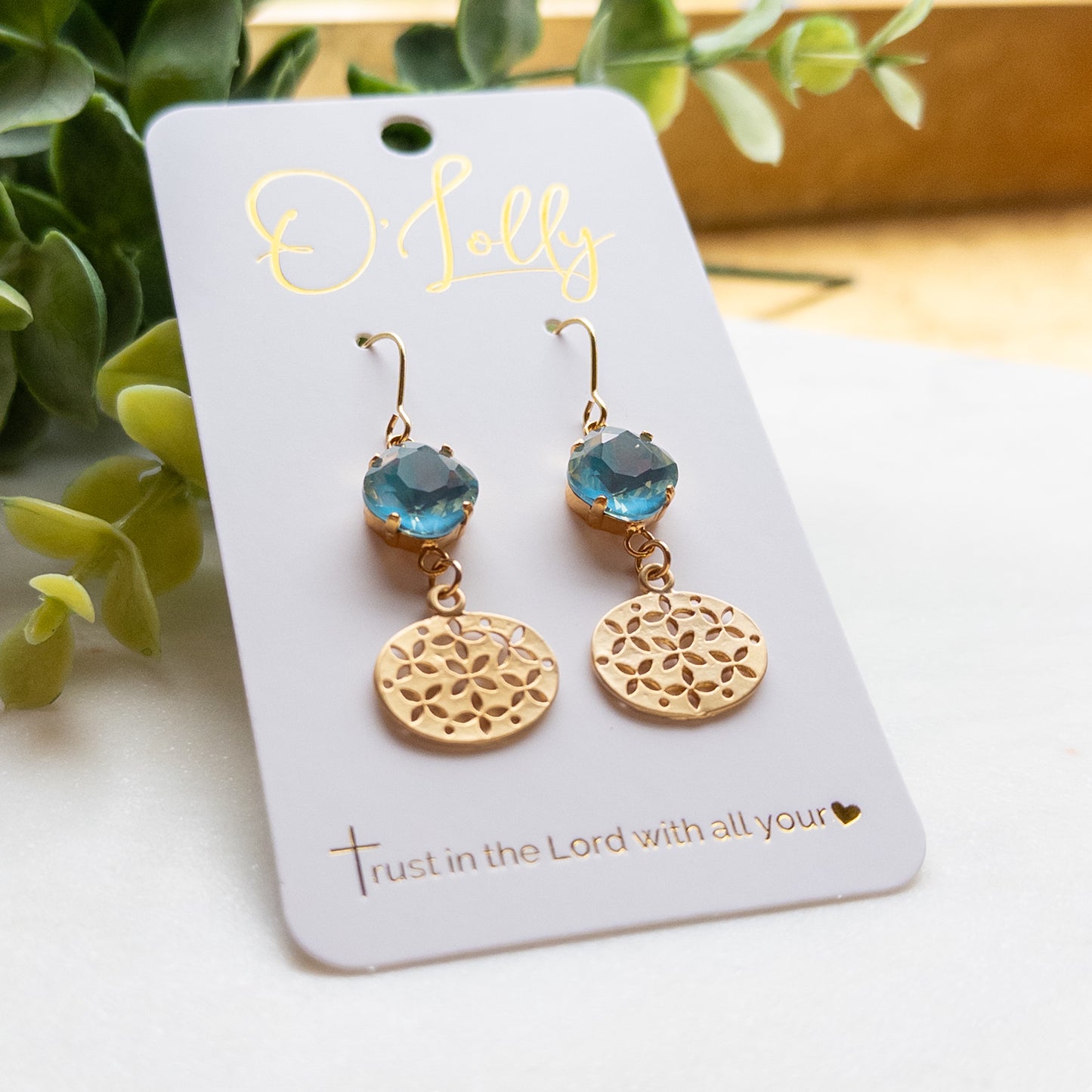 Teal Stone w/Gold Oval Shaped Pendant Earrings