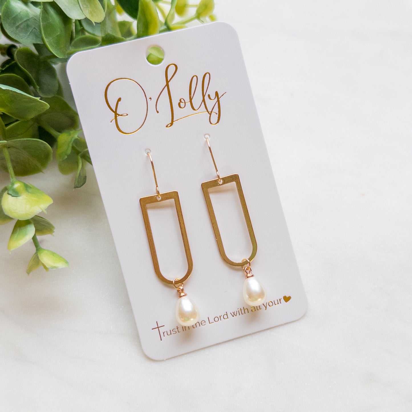 Gold Open Shaped Earrings w/Pearl Teardrop Dangle “London”