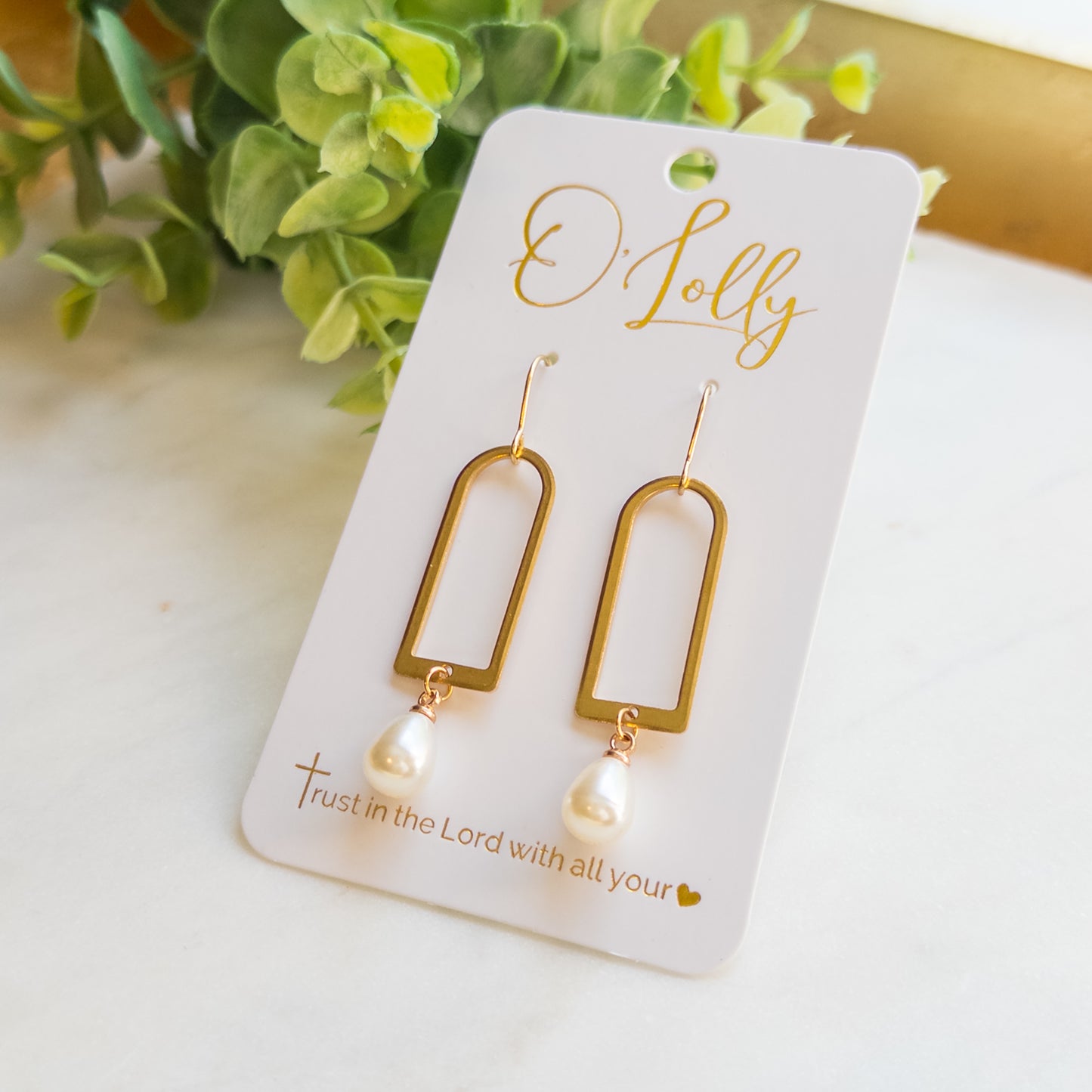 Gold Open Shaped Earrings w/Pearl Teardrop Dangle “London”