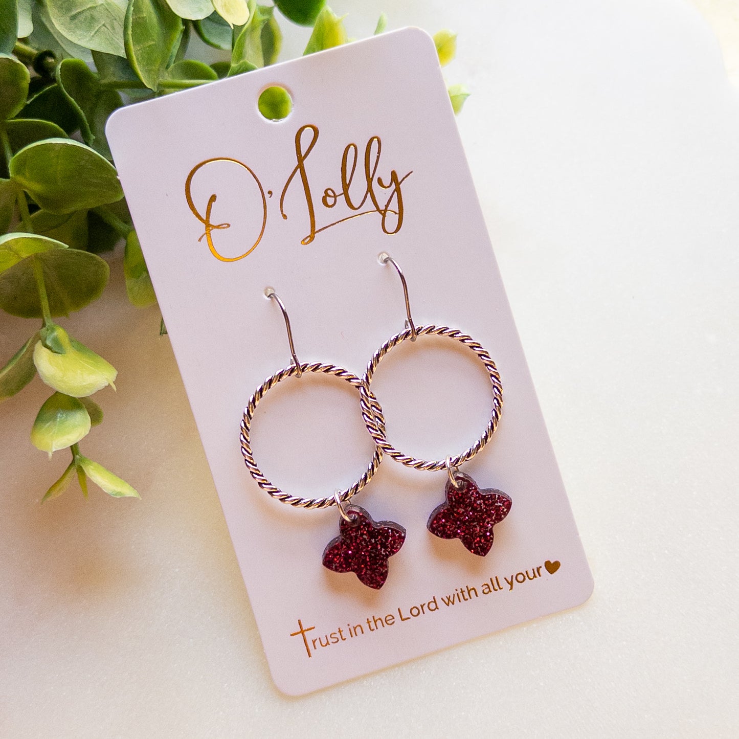 Silver Twisted Hoop Earrings with Maroon Glitter Geometric Charm